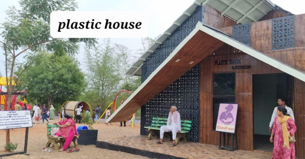 HomeCrux's tweet image. Plastic House by Dr. Balmukund Paliwal. It&apos;s a new take on eco-friendly design.🌍💡 #SustainableDesign #EcoArchitecture #InnovativeLiving
|See More: homecrux.com/plastic-house-…