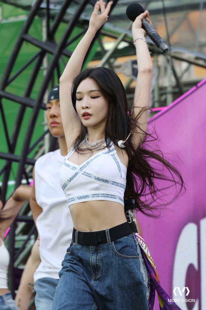 CH_CHUN9HA's tweet photo. CHUNG HA 청하 at #WATERBOMBDAEGU 📸

#CHUNGHA #청하 #워터밤대구
#MOREVISION #모어비전 https://t.co/1bcwDknd76