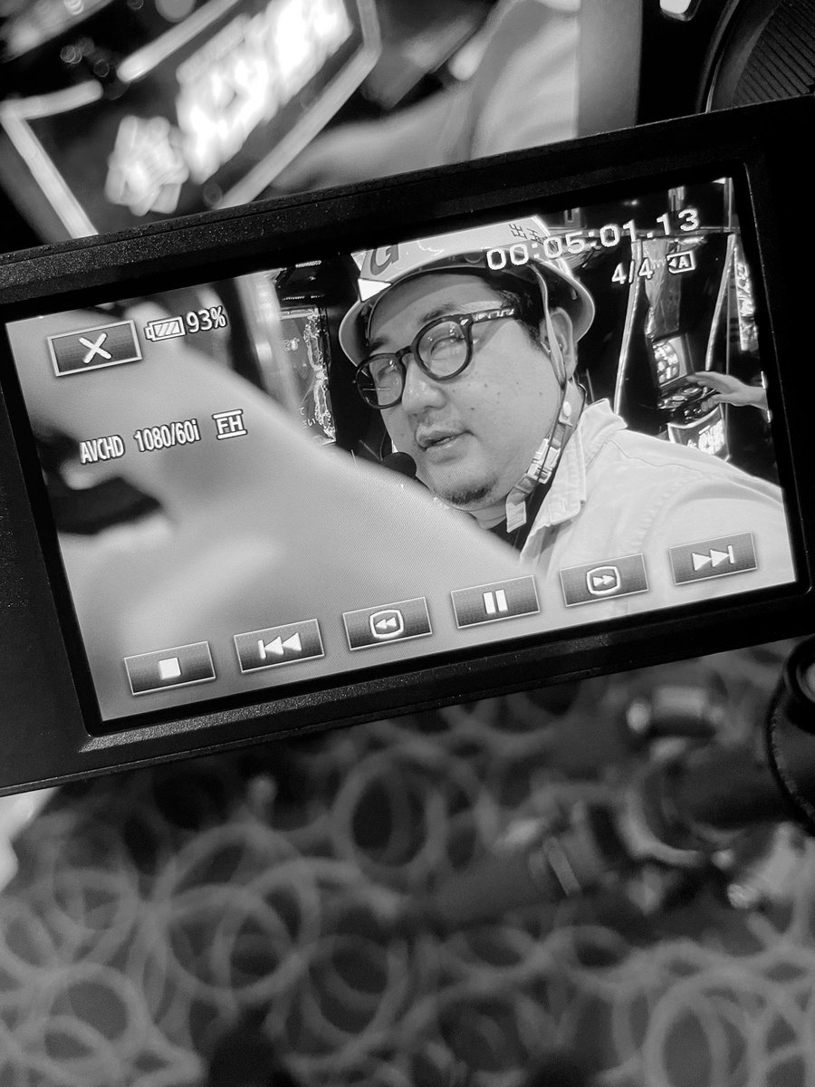 ongmmccy's tweet photo. 自撮りを他撮りしたカメラのモニターを他撮り。
お裾分けです。 https://t.co/TTosCJvd2L