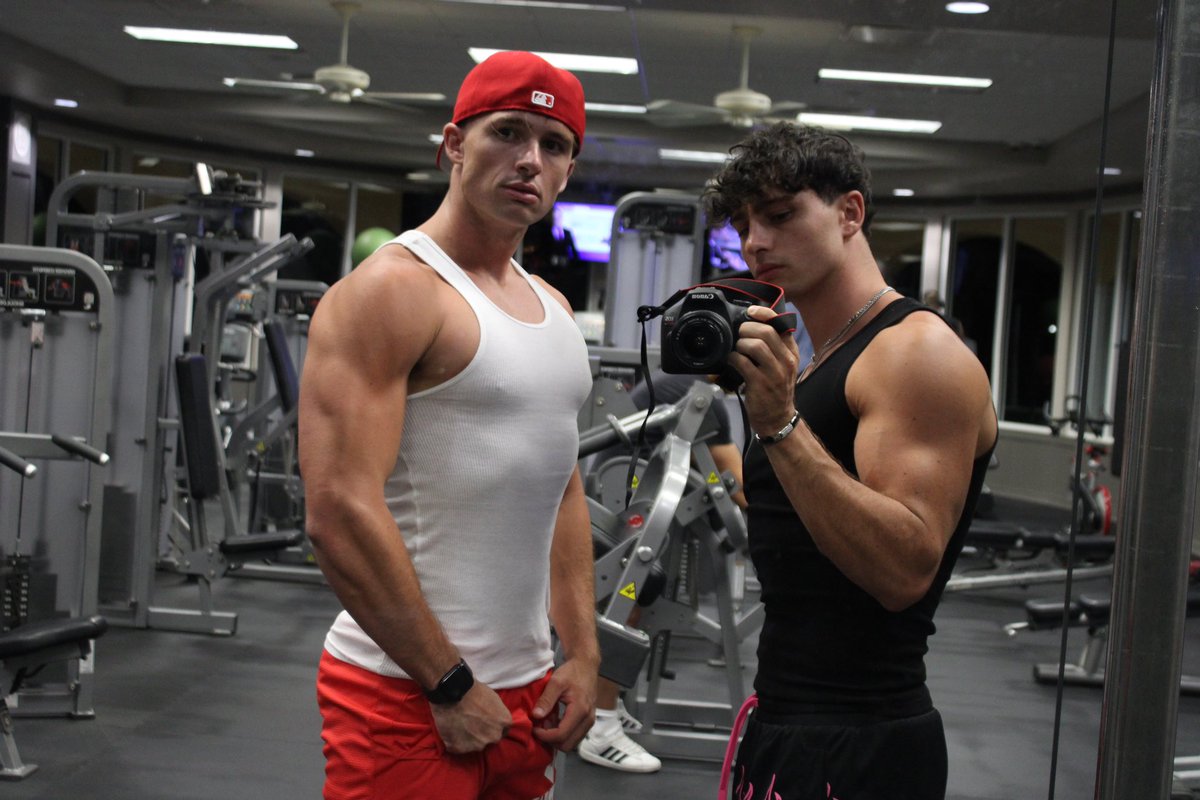 itskylemj's tweet photo. 1 on 1 training. Link in bio ;) https://t.co/sM1EjZukwi