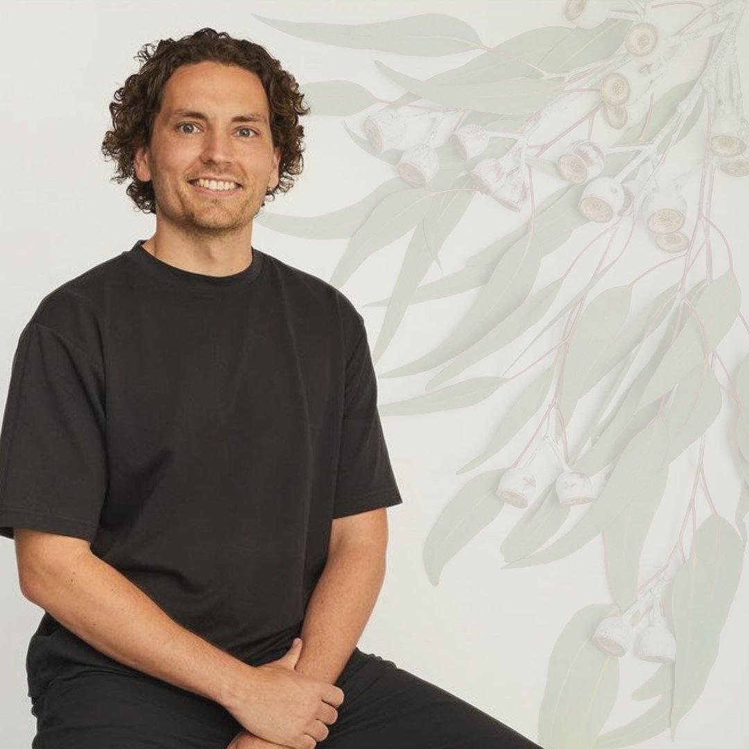 Aidez-moi, s'il vous plaît. Artiste cherchant des feuilles d'eucalyptus!

Worimi &amp; Biripi guri architect on residency in Paris, seeks #gumleaves for use in exhibition exploring cultural materials from a museology &amp; architectural perspective. Can you help?: instagram.com/p/C9tZGS8ixt3/