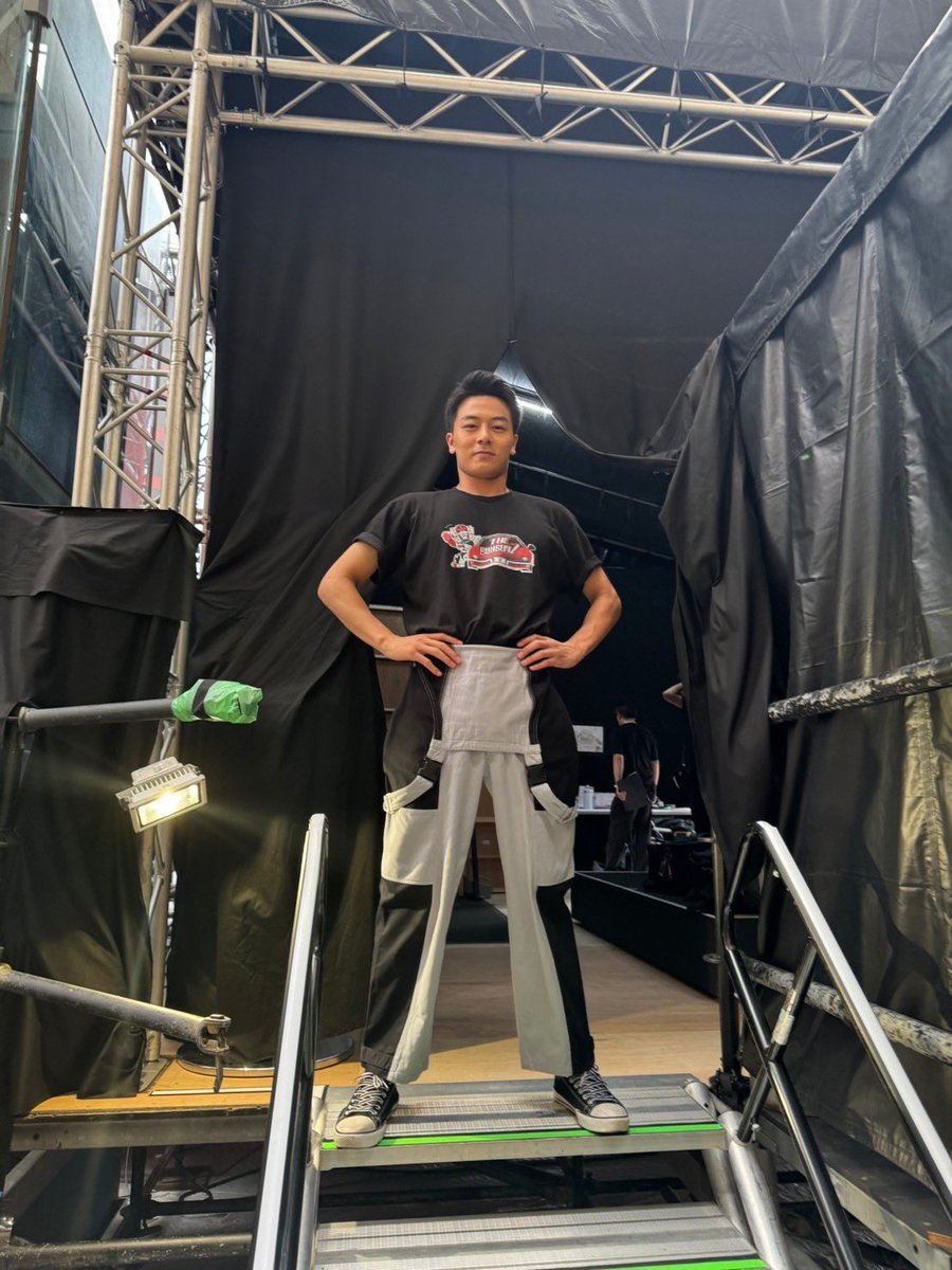 saitoryu616's tweet photo. サマステブンブンジャー2日目
ありがとうございました！！

今日も暑い中来てくれた皆様ありがとうございます！

24日の最終日もよろしくお願いします！
出来る限りのリクエストには応えるので、〇〇して！の団扇とか持ってくる方はどんどん見せてください！🔥

#サマステ 
#ブンブンジャー 
#齋藤璃佑 https://t.co/95MENAkoJi