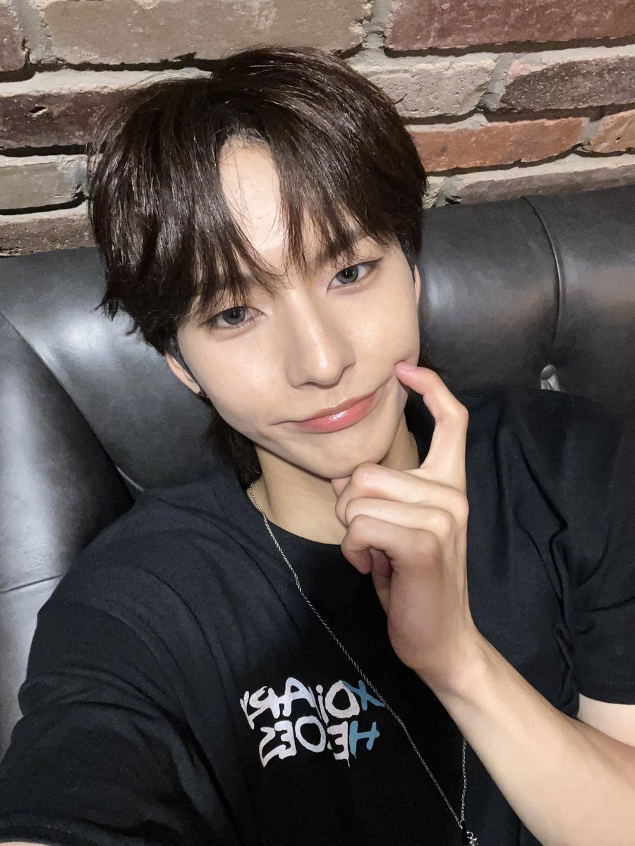 XH_official's tweet photo. Thank you, New York💜

#Ode #오드
#오드득 #오드를 #얻었다
#오사내사 https://t.co/xLNKwAbsAg