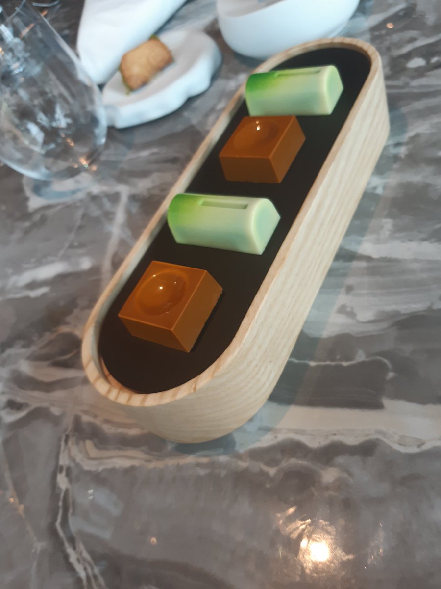 Restaurant Showw.
Ga er een keer heen. Voor een leuke avond uit.