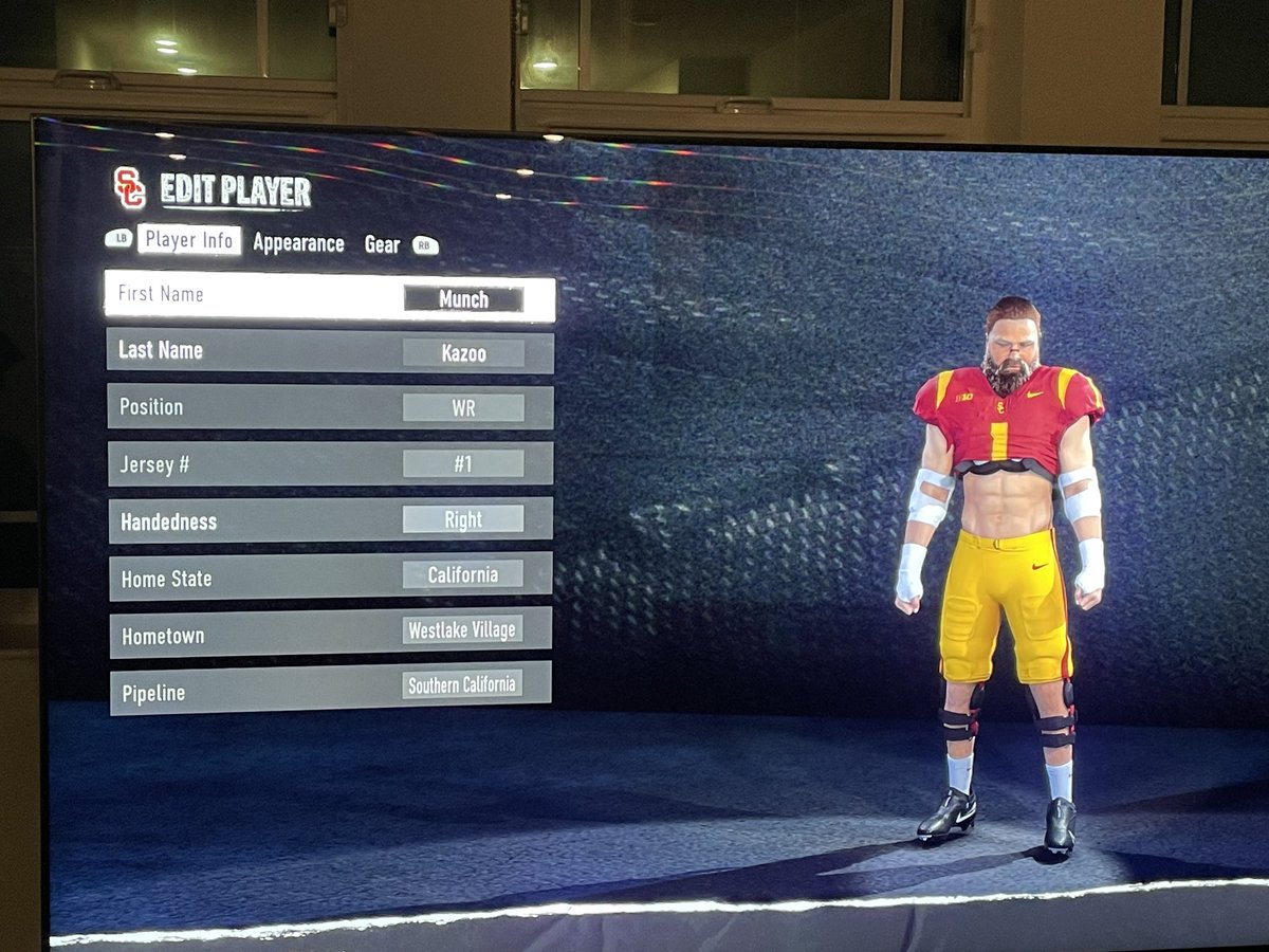 MyLittleEcho's tweet photo. @ethanmstark: can I show you the road to glory player I made? 
Me, looking: Did you make @edsbs ???
@ethanmstark: …
@ethanmstark: Not intentionally. https://t.co/2pvdNhPztX