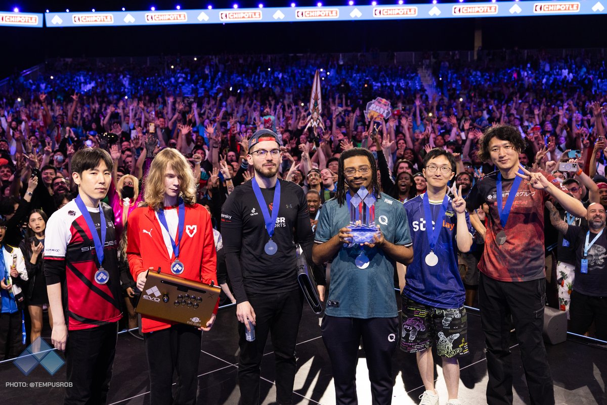 Evo's tweet photo. Congratulations to Top 6 of Street Fighter 6 at #Evo2024!

🥇 @PunkDaGod 
🥈 @Bigbird_fgc 
🥉 @EndingWalker 
🏅 @momochi212 (4th)
🏅 @GOOD_NEMO (5th)
🏅 @zhennnkuang (5th) https://t.co/wBsQimeMjq