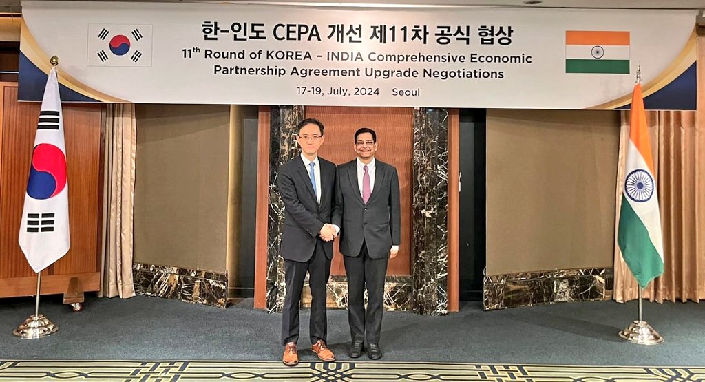 IndiainROK's tweet image. 11th round of India-Korea CEPA 
(🇮🇳-🇰🇷)upgradation negotiations were held on 17-19 July 2024 in Seoul. 

Mr Anant Swarup, Additional Secretary, Department of Commerce, and Mr. Ryu Peob-min, Director General for Free Trade Agreement Negotiation, Ministry of Trade, Industry and