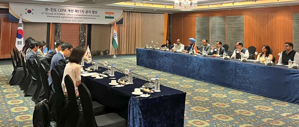 IndiainROK's tweet image. 11th round of India-Korea CEPA 
(🇮🇳-🇰🇷)upgradation negotiations were held on 17-19 July 2024 in Seoul. 

Mr Anant Swarup, Additional Secretary, Department of Commerce, and Mr. Ryu Peob-min, Director General for Free Trade Agreement Negotiation, Ministry of Trade, Industry and