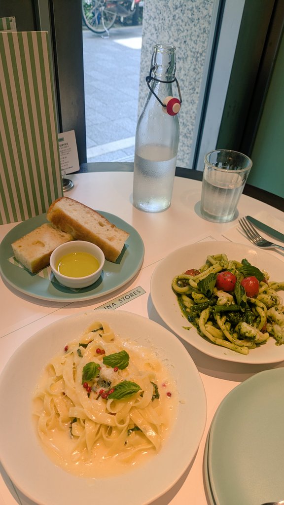 blaurelmahi20's tweet photo. #モネアンドフレンズアライブ コラボメニューのある #linastores でランチ❤️
私はレモンクリームパスタ😁
美味しかった❤️ https://t.co/7xSJP6HYeT