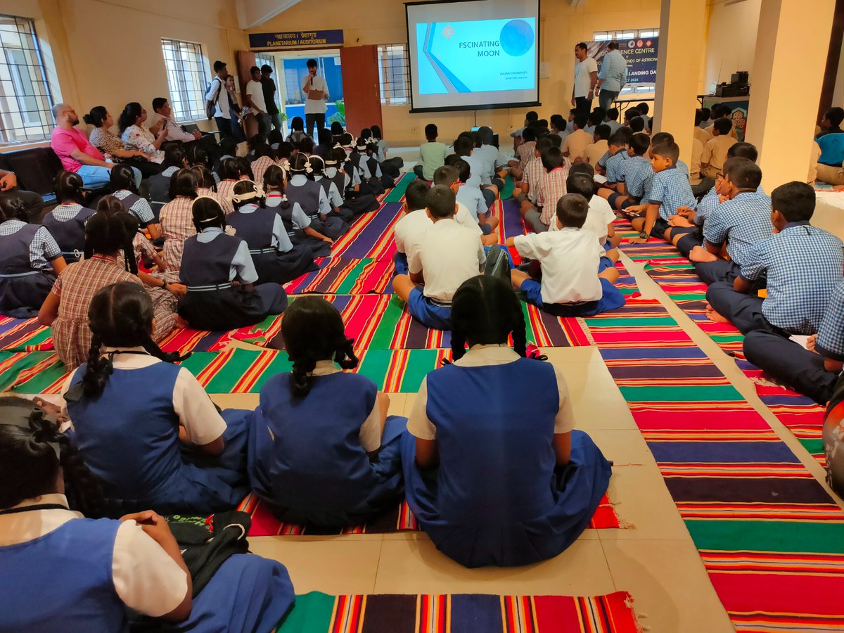 ncsmgoi's tweet image. Glimpses of #PopularScienceLecture by Shri Gaurav Dhumatkar, Secretary, AFA #Goa, organised by @GSCPGoa, a unit of @ncsmgoi, @MinOfCultureGoI, on the occasion of #MoonLandingDay, on July 20, 2024.

#InternationalMoonDay #Moon #NaturalSatellite #Apollo11 #manlandingonmoon #NASA