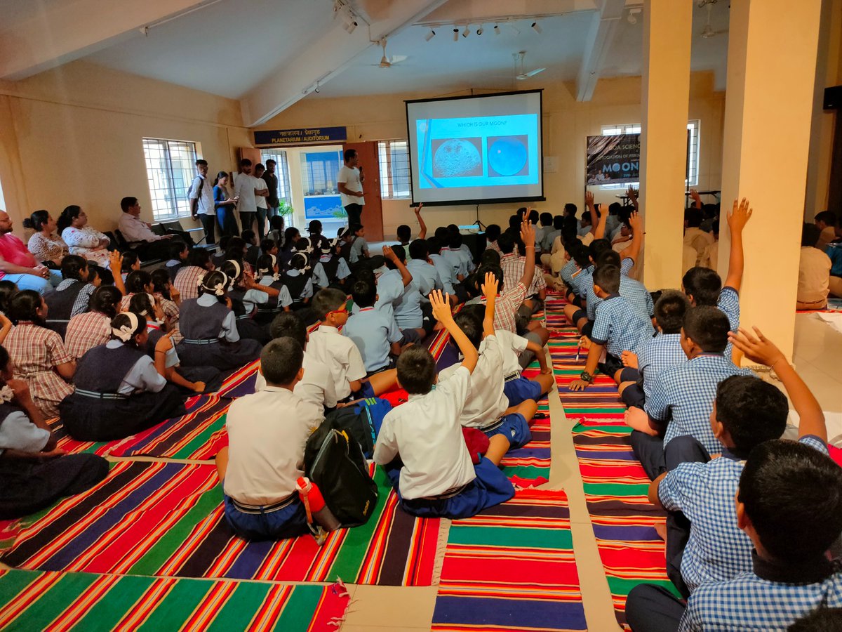 ncsmgoi's tweet image. Glimpses of #PopularScienceLecture by Shri Gaurav Dhumatkar, Secretary, AFA #Goa, organised by @GSCPGoa, a unit of @ncsmgoi, @MinOfCultureGoI, on the occasion of #MoonLandingDay, on July 20, 2024.

#InternationalMoonDay #Moon #NaturalSatellite #Apollo11 #manlandingonmoon #NASA