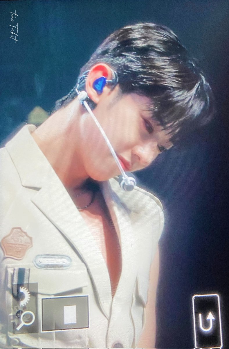 timeticket0917's tweet photo. 240721 AB6IX FAN CONCERT 'Find YOU' IN LA
💙🤍💙🤍
#김동현 #동현 #KIMDONGHYUN
#DONGHYUN #ドンヒョン
#AB6IX #에이비식스
#Find_YOU_LA #Fix_YOU https://t.co/KK0afxQlPr