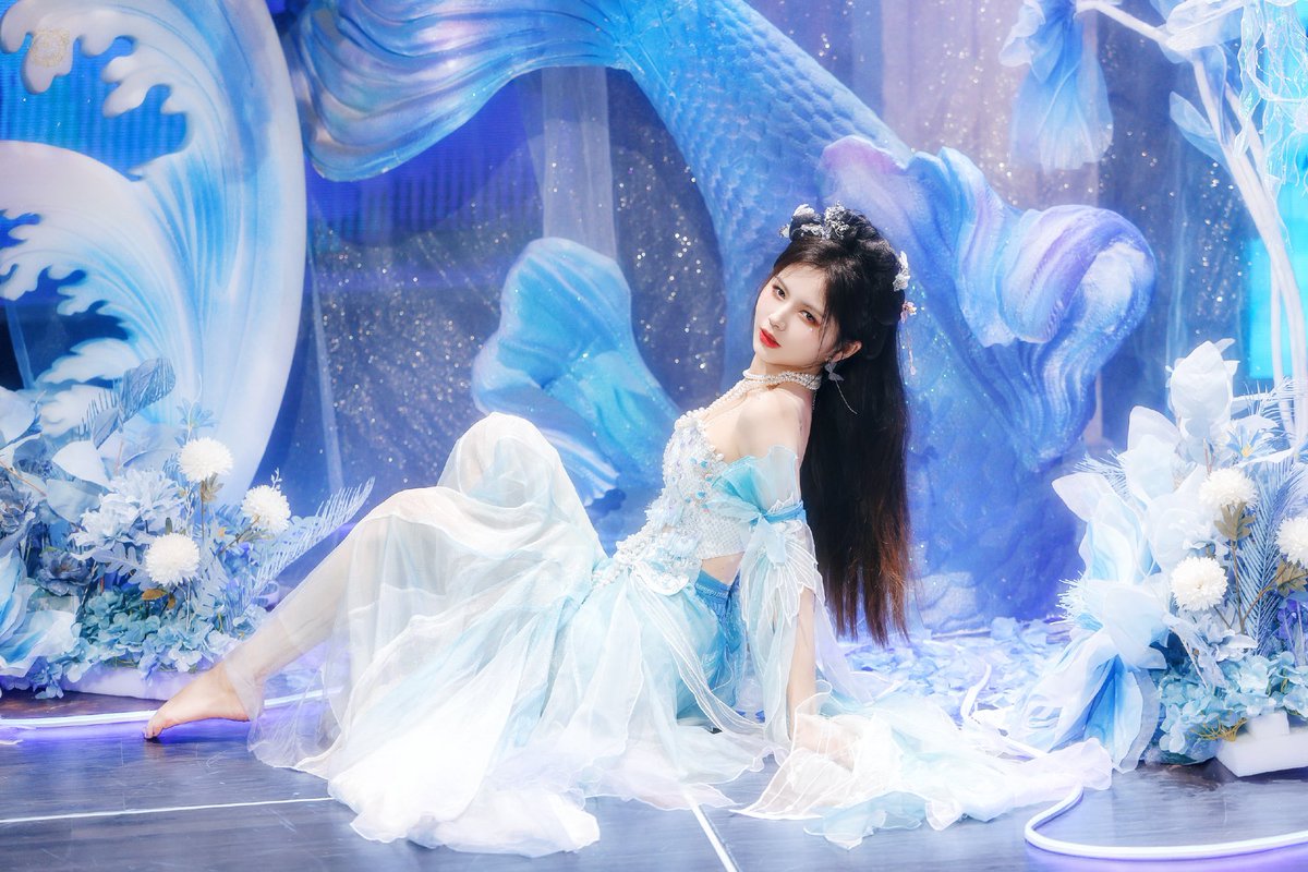 240713 || birthday stage  

© 午夜飞行-陈琳
-
#SNH48 #ChenLin #陈琳