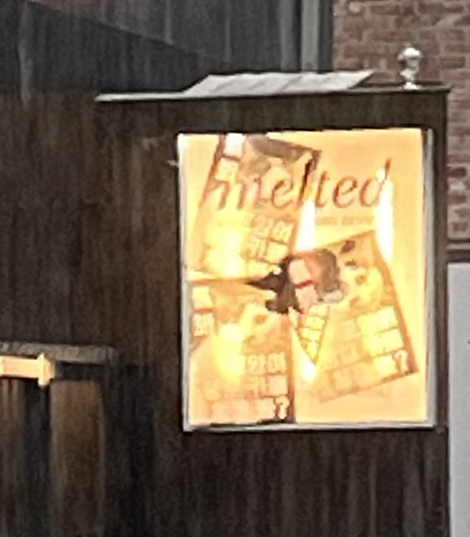 비이슈로 포스터가 투명해짐