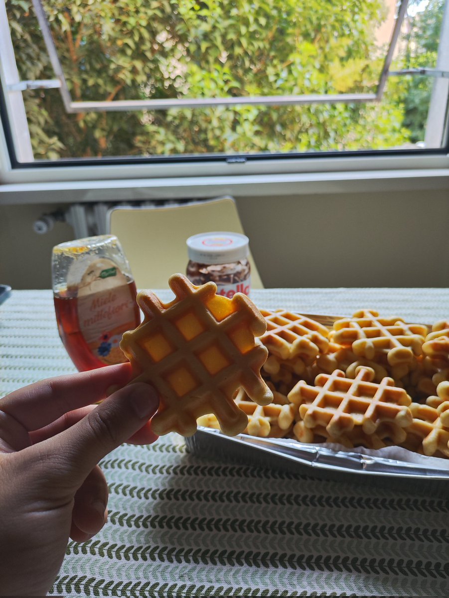 True homemade italian breakfast: ferratelle by <a href="/Wh1skeyITJ/">AleandroDL</a> grandmother ❤️🤌