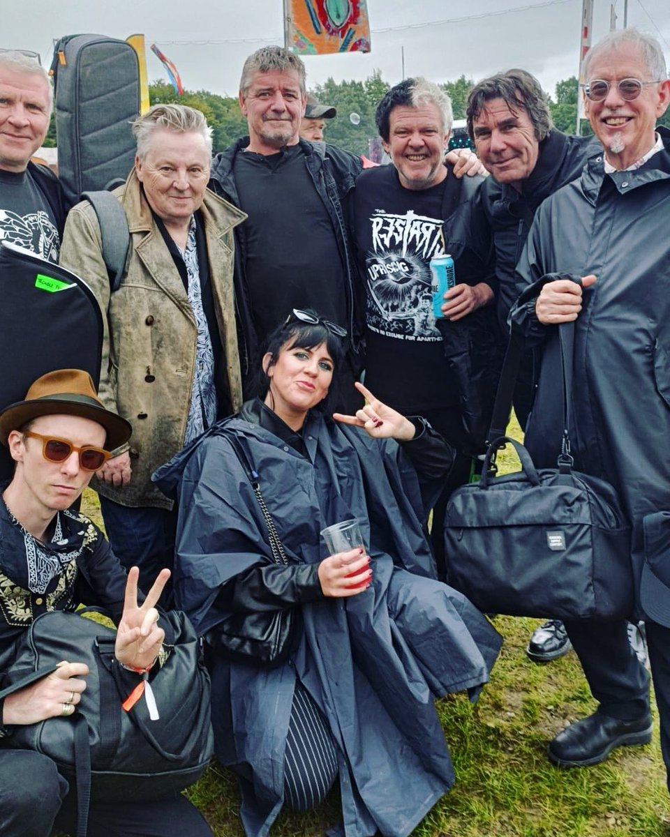 Frank Cronin captured these #properpilgrims 
Thanks to James Davern for sharing. 
Hats off and rain capes on to everyone who came to <a href="/TroublePilgrims/">Trouble Pilgrims</a> two performances at @forestfestemo at Emo 

#troublepilgrims 
#radiatorsfromspace
#pilgrimagetorock #seeyouupthefront