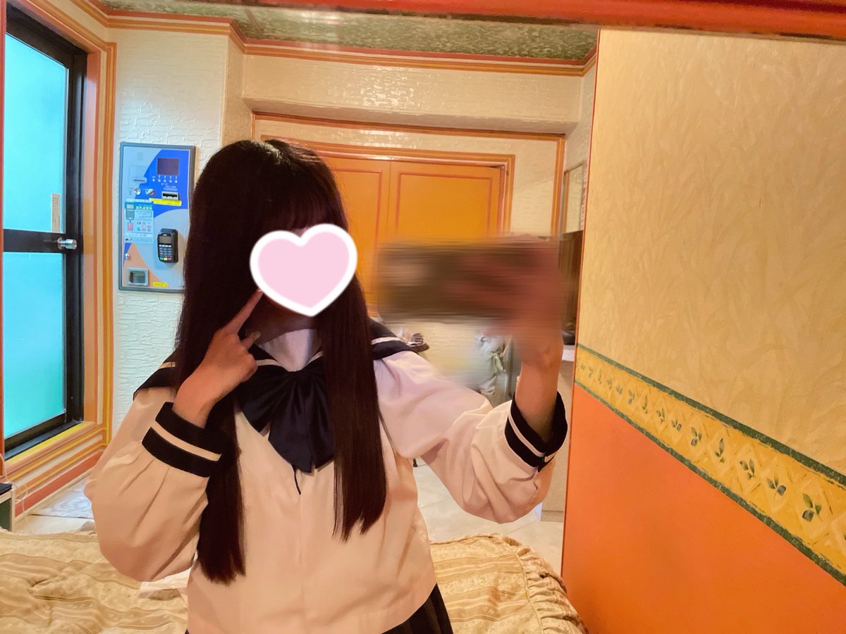 tckw_tama's tweet photo. 前回呼んでくれた本指様、はじめましてのお兄さんありがとうございました⸜❤︎⸝‍
お散歩でご飯屋さん🎶仲良しだと色んなお話出来て楽しい！

セーラーのお兄さん🎀おっきくてダボダボだったけど可愛いたくさん言ってくれて嬉しかったです🫶

今日は19時頃までいます💗
お誘い待ってます⸜❤︎⸝‍ https://t.co/OBj1vqEP8f