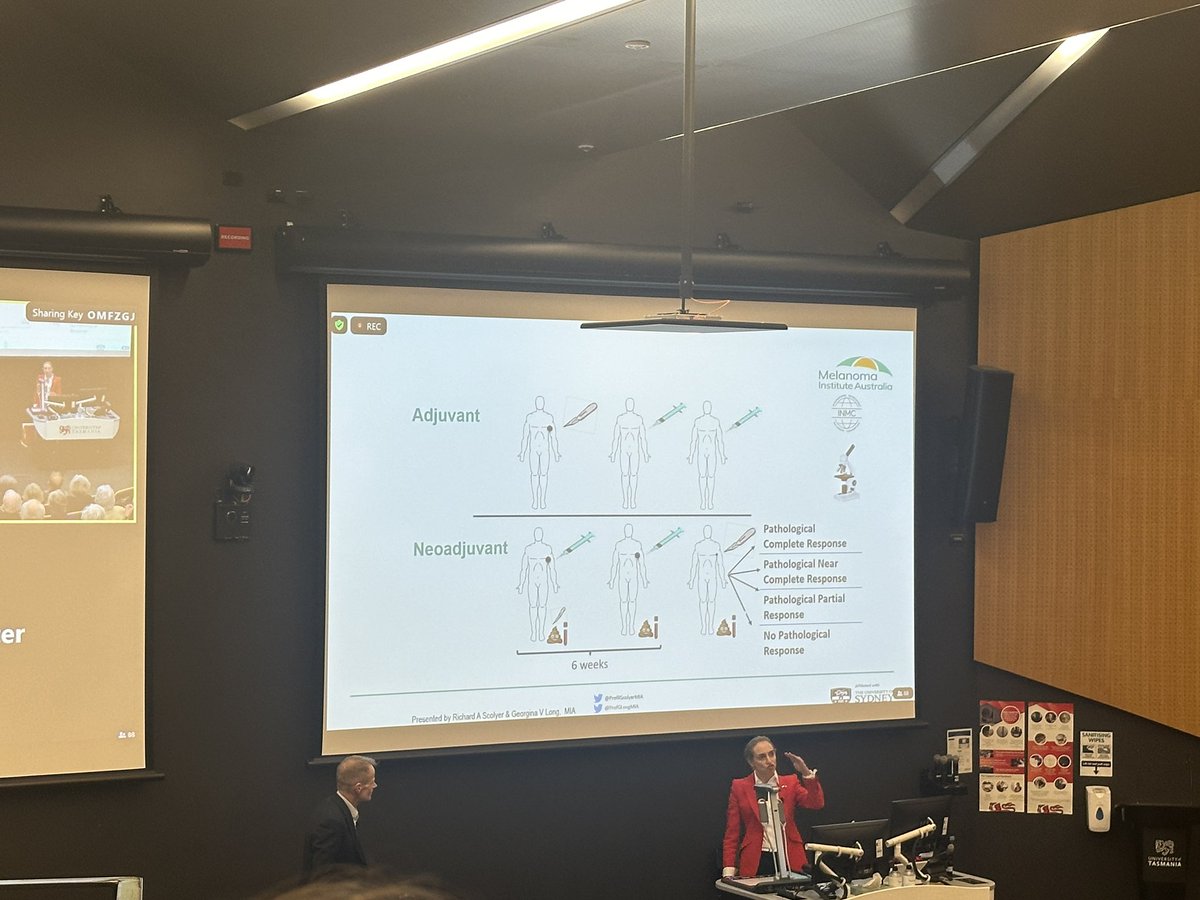 One of the most inspiring presentations I’ve had the pleasure of attending. An important message on melanoma detection: “know your skin!” Proud to be a scientist 🫶🏻