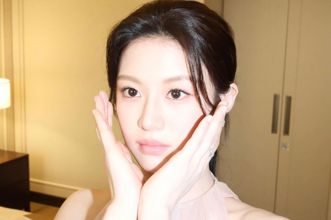 go younjung tweet media