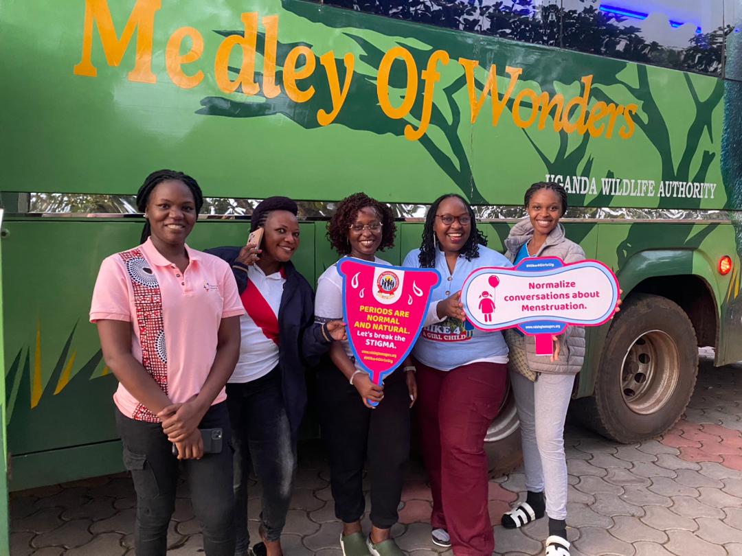 views999's tweet photo. 🤩@RaisingTeensUg goes beyond advocating for menstrual dignity and empowering girls, they also showcase Uganda's beauty through initiatives like #Hike4GirlsUg, promoting tourism and celebrating the country's splendor!
#RTUAt10 https://t.co/555g3nP8Ph