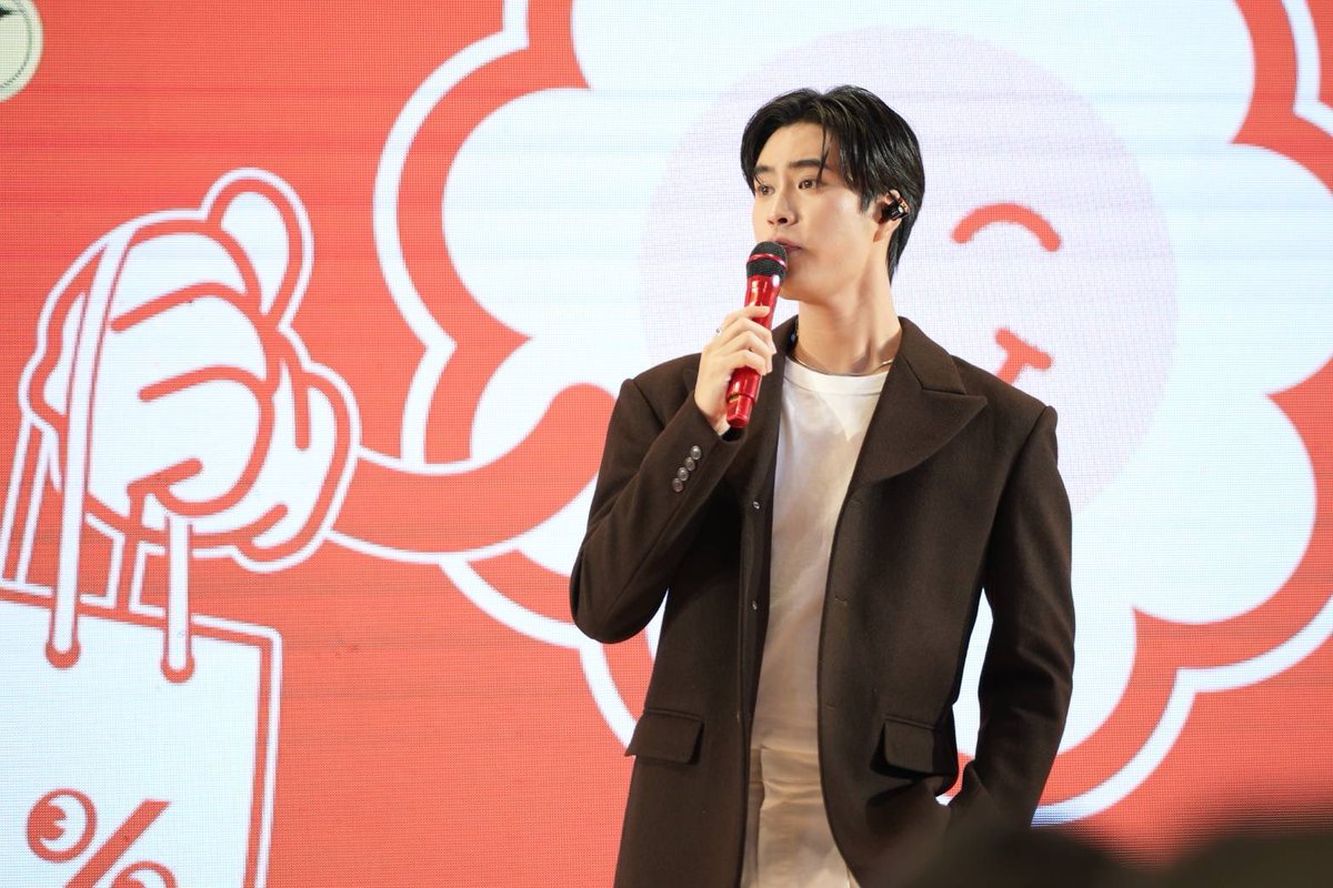 StarlightYnews's tweet photo. SC Asset ชวน 'เจมีไนน์ นรวิชญ์' เปิดตลาดช้อปสนั่น!! โปรดีที่สุดแห่งปี
พบ 70 โครงการ แบรนด์ยอดนิยม ในงาน “SC ASSET MART” ลดสุดๆ แล้วจริงๆ
ประเดิม แฟชั่นฮอลล์ ใจกลางสยามพารากอนเจ้าแรก 19-24 ก.ค. นี้
🔗https://t.co/DYEFGkfjZo
#SCAsset #SCAssetMart #Gemini_NT https://t.co/qtrdszIpgV