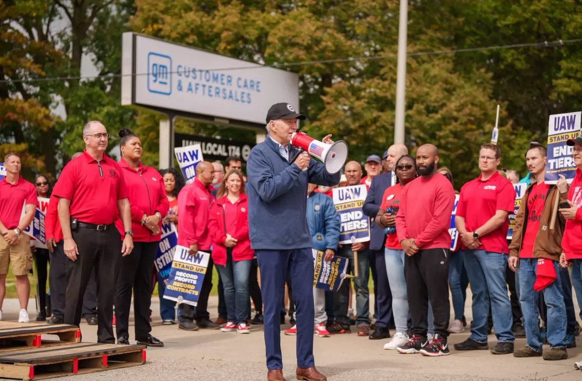 Joe Biden is the first US President to stand on a picket line with striking workers 

European leaders should follow in his footsteps and stand with working people fighting for a fair deal