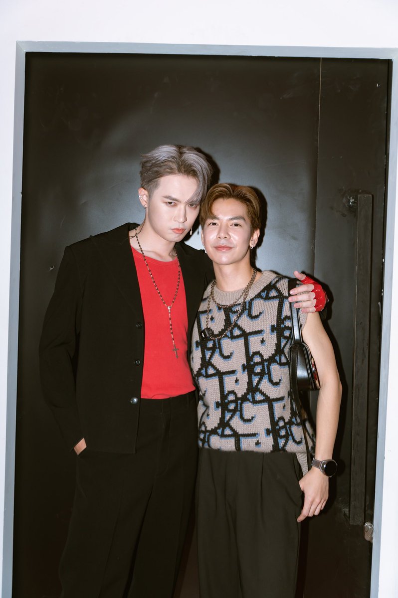 bbil1ypn's tweet photo. คนนี้ผมจัดมาาาเองง

 MMTF HBDVLOG
#MUMUTOFUep4 https://t.co/maLmZ1DVnB