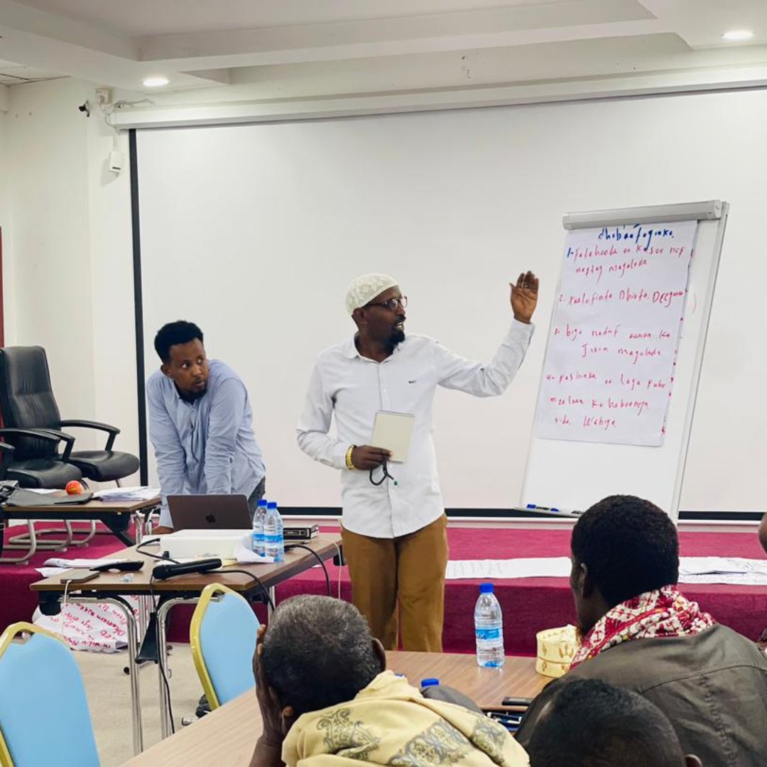 Berghof Foundation (@berghoffnd) on Twitter photo How can regenerative approaches help protect and revive the environment while also strengthening social cohesion?
Our Insider Peacebuilders Network from Hirshabelle, #Somalia🇸🇴 took away key actionable insights on this during a 3️⃣-day interactive workshop.
<a href="/heidishams/">Heidi Elburgi Johansen</a> How can regenerative approaches help protect and revive the environment while also strengthening social cohesion?
Our Insider Peacebuilders Network from Hirshabelle, #Somalia🇸🇴 took away key actionable insights on this during a 3️⃣-day interactive workshop.
<a href="/heidishams/">Heidi Elburgi Johansen</a>