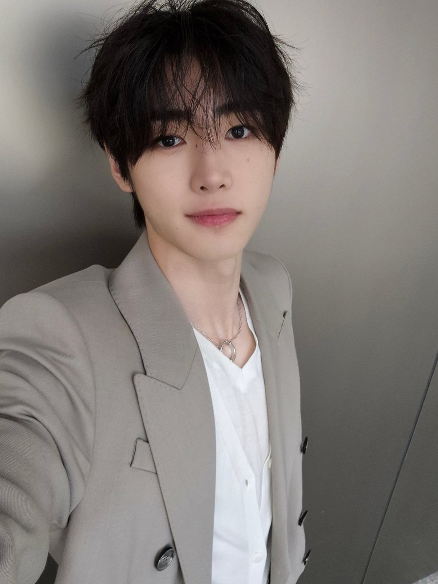 ㅤㅤㅤ
The remarkable opportunity to begin the "Omniscient Interfering View" journey is the unwavering of our beloved ENGENEs steadfast dedication and ardent dedication ✌🏻
ㅤㅤㅤ