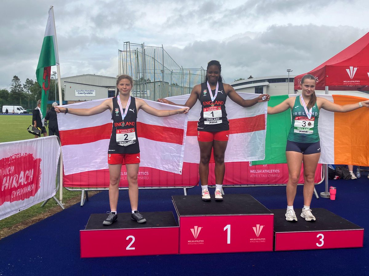 Simon Baker tweet media