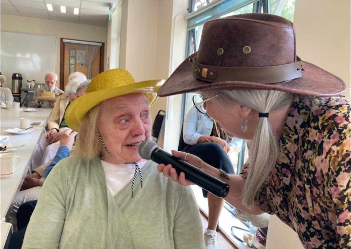 SilverCourtAH's tweet photo. We had a great time at the #Glenvuecommunityhub on Wednesday with the fantastic #BirdieTucker singing. We had to wear our cowboy hats!!! 🤠🤠🤠🤠 @AnchorLaterLife #dementia #carehome https://t.co/6Yafuit6ID