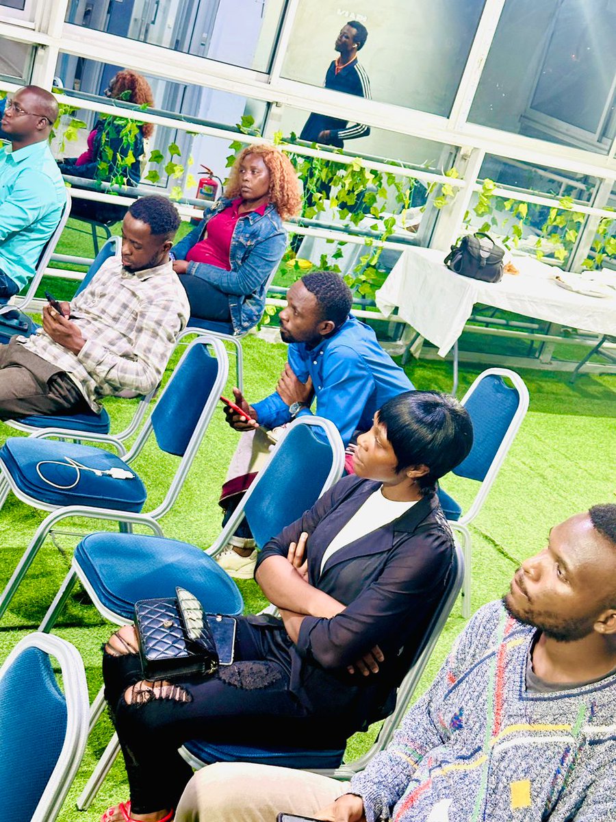 PategouCenter's tweet photo. 🟢🔵Learn With : Retour en images !
Nous tenons à remercier @mcdonaldkouakam pour sa présence et son partage de connaissances. Nous remercions également tous les participants qui ont contribué à faire de cet événement un moment convivial.
Prochaine édition en août
#LearnWith https://t.co/o0bsmYKC1z
