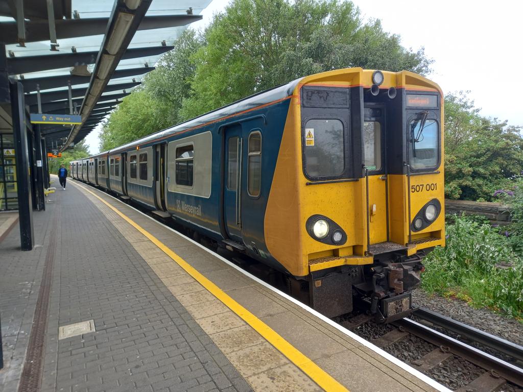 #NSERSOnTour Today I am up in <a href="/merseyrail/">Merseyrail</a> territory to ride and photograph some of the last remain Class 507s in service.

Here is <a href="/class_507/">Class 507 Preservation</a> 507001 heading solo to Southport at Sandhills.