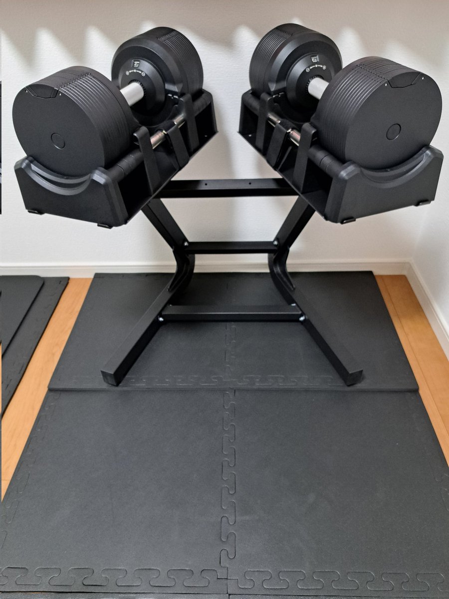 square_kk_0630's tweet photo. 今日はPROVERBELLの41.5kg×2が着弾
今まではFLEXBELLの32kg×2を使っていましたが、フラットのダンベルベンチプレスでMAXまで達したため、買い替えました!
昨日筋トレしたので、使うのは数日後ですが楽しみです♪
#PROVERBELL
#FLEXBELL
#筋トレ https://t.co/Q0kLgYZ2xP
