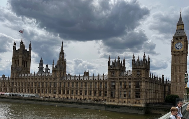 SILogistics's tweet photo. Our destination of the week is Westminster. Fun fact: The Palace of Westminster is the largest Palace in the UK and is the home of the UK Government. Comment below where you think we'll be visiting next… #CourierServices #Logistics #Travel #Destination #London #Westminster #UK https://t.co/Nd3raE9yeq