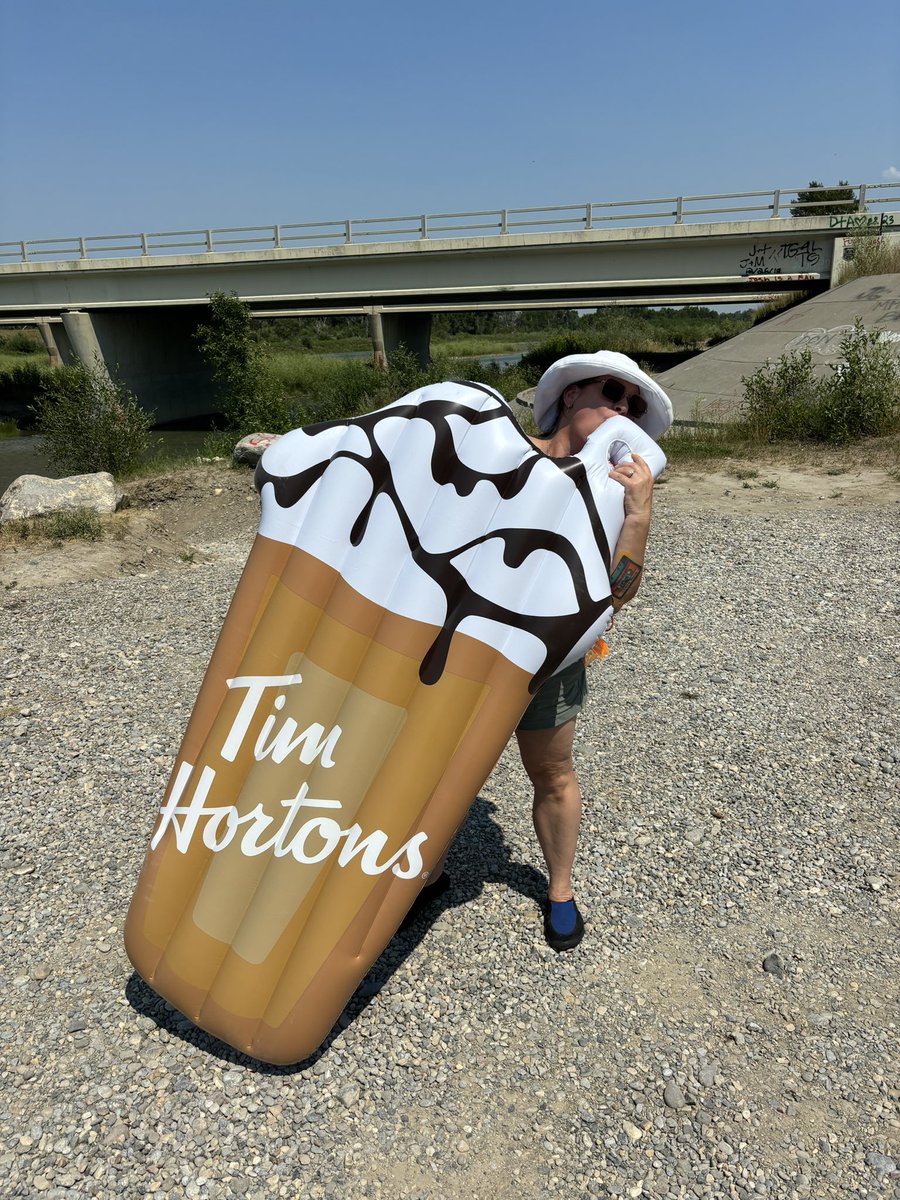 cjocfm's tweet image. Tackled my first river float in Alberta yesterday. It was AWESOME. We bumped into some South Country Fair floaters too. What other floats do you recommend? - April &amp;amp; Scott 🌊  #yql #summer #riverfloat