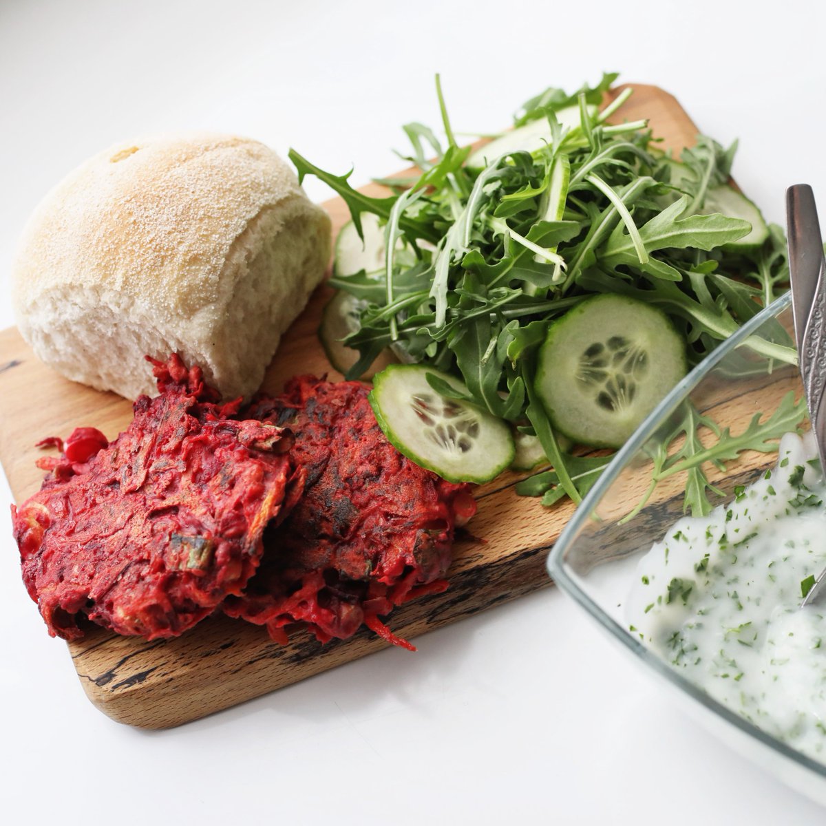 kidneycareuk's tweet photo. π₯ For #KidneyKitchen #MeatFreeMonday we have beetroot & carrot fritters! This meal is high in protein & served with a roll. Recipe: https://t.co/MbmLUkemhu
π£ Nutrition values are per serving. #KidneyDiet guidelines vary pp. Consult your #KidneyTeam for the right diet https://t.co/eSCPpaPBtV
