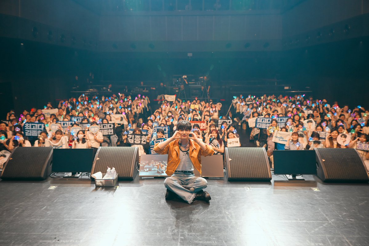 ／
【KIM JONGHYEON】
待望の日本初ソロファンミーティングを開催🐶🌟
＼

近況トークやセルフプロフィールなど、
日本語で話してくれたMCトークをチェック💛

▶ray-web.jp/504584

#hello_summer
#KimJonghyeon  #キムジョンヒョン #김종현