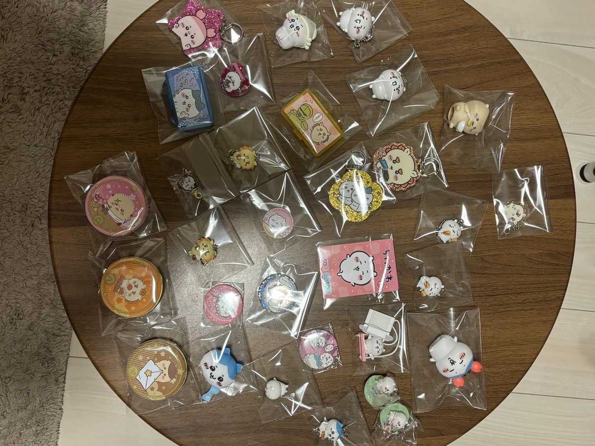 m0426m2's tweet photo. 【 交換  譲渡⠀】
譲…ちいかわ ハチワレ くりまんじゅう ラッコ 古本屋 シーサー

求…異種モモンガ、同種または異種うさぎんでも検討
定価＋送料

どちらでも可能なので、お求めの方にお譲り出来たらと思います。
御気軽にお声掛けください。

印をつけて返信頂けると助かります☺️ https://t.co/o6Wq90pk95