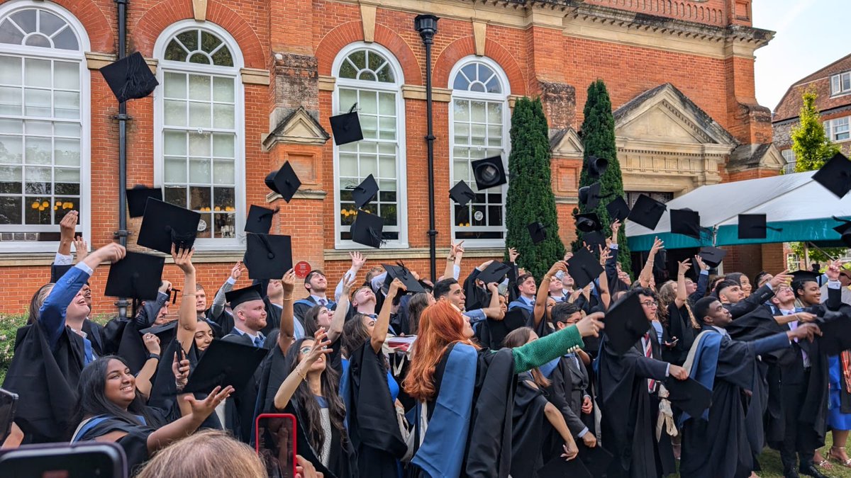 Last week we celebrated our wonderful cohort graduating in Politics &amp; International Relations 🎓✨

Congratulations to our Class of 2024 🎉