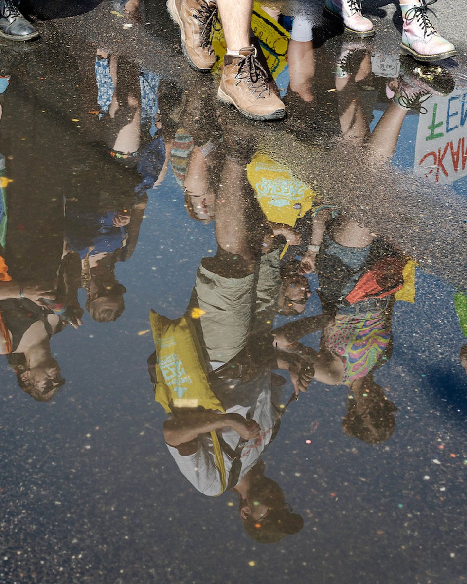 UniCologne's tweet image. 🌈 Viele Studierende der #UniKöln setzen bei der CSD-Demonstration in Köln ein starkes Zeichen für eine offene und tolerante Gesellschaft.

🔗 uni.koeln/EESB3
-
Foto: Jana Bauch | Universität zu Köln
-
#pride #colognepride #csd2024 #csdkoeln #unicologne #unikoeln