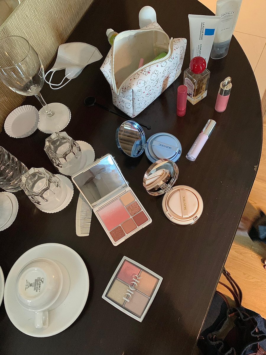 ilseashells's tweet image. — #digitaldiary  🪼🤍🌟💞
20/07/2024 HI AKHIRNYA buat digital diary lg, jd kemarin seru bgt pls tapi bayangin aja kita waste time diperjalanan sekitar 3 jam… krn kita BNRAN CLUELESS kl main ke arah jaktim, yaaah gapapa si cm engga lama lgsg pulang huhuu biar ga kemaleman😔💥💥