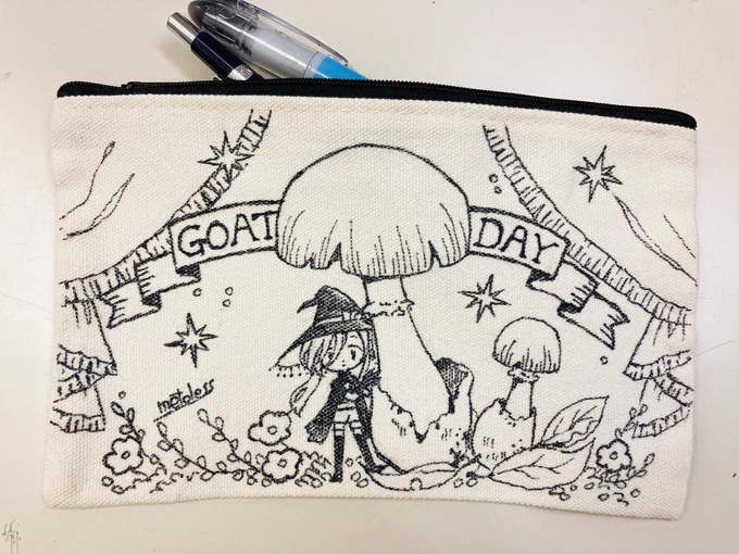 ルゥイちゃんポーチ「最高の日」
#手描きポーチ #メルメリィマーケット 