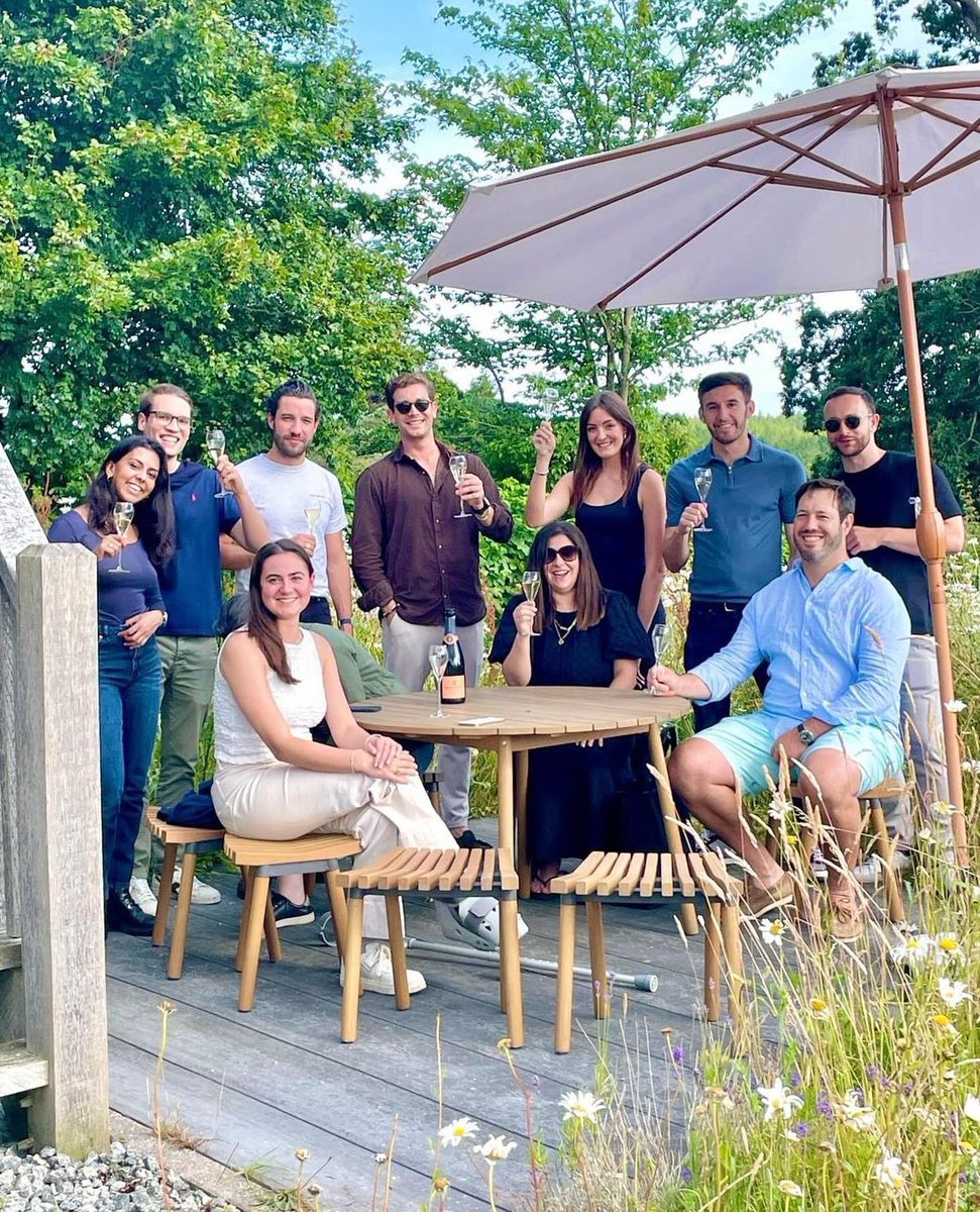 Lovely fun corporate tasting earlier this week. A pleasure to receive, walk the vineyard, and taste through our range with interested, happy people!

#englishwine #local #wine #winetime #vineyard #englishsparklingwine #vino #winelover #winetasting #vin #vineyard