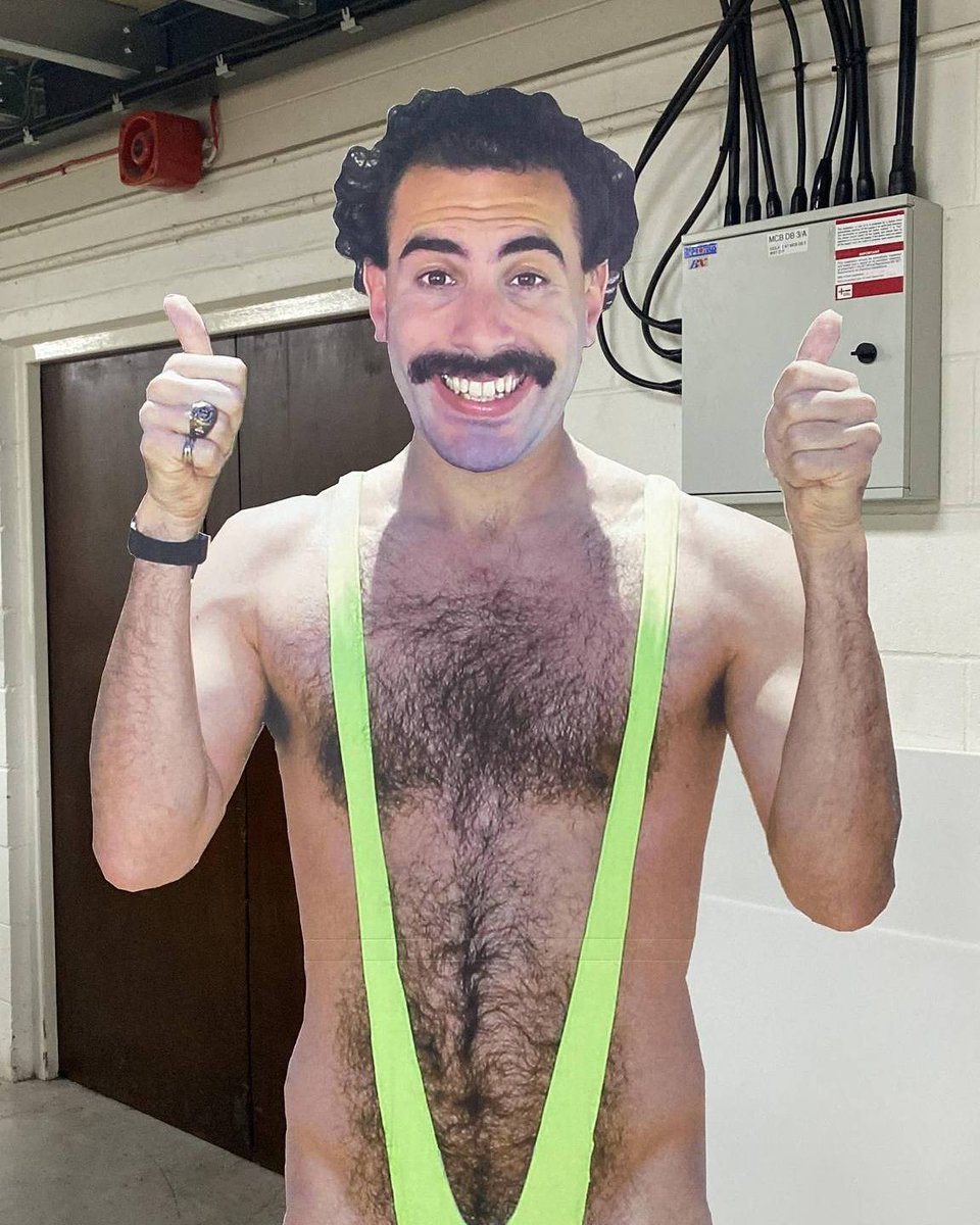 Imagine your friends face on this body!
All you need to do is provide an image of the face you want to use and we shall do the rest, easy peasy 🥰
Our bodies are great for a birthday party surprise! They can also be used for stag and hen parties too!