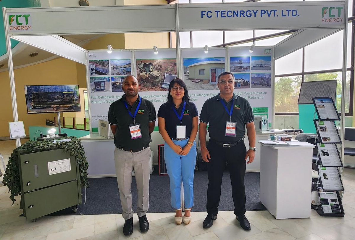 fc_tecnrgy's tweet photo. At Air & Missile #Defence India 2024, FCT engaged with senior @IAF_MCC and #paramilitary officers, showcasing #DMFC & #Hydrogen #FuelCells to enhance operational capabilities.
We're committed to reliable, #sustainable power systems for military operations. 🌏🔋
#Sustainability https://t.co/Z3EfmHOEqg