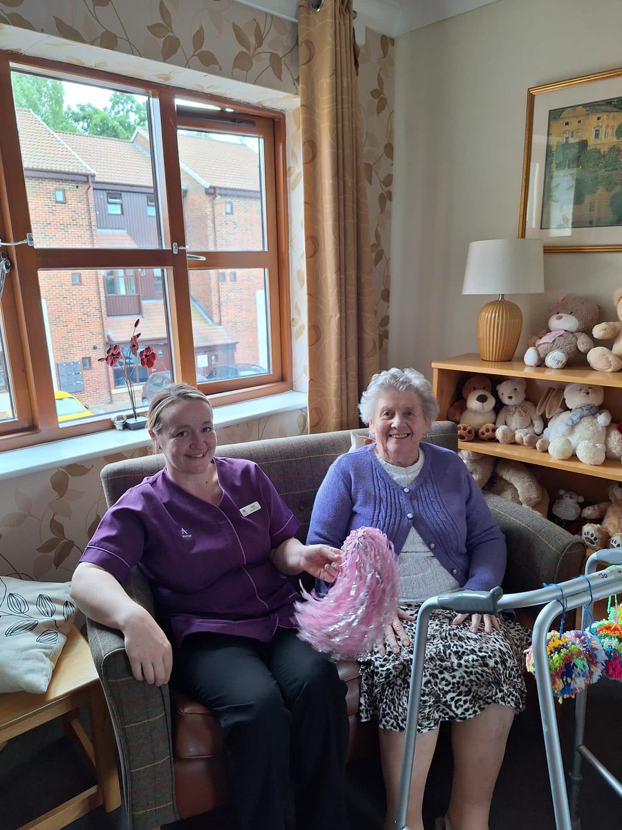 WoodsWynyard's tweet photo. A lovely afternoon singing &amp; dancing, one to one chats, with refreshments on this lovely warm  day ❤ #Singing https://t.co/DvFxlswlku