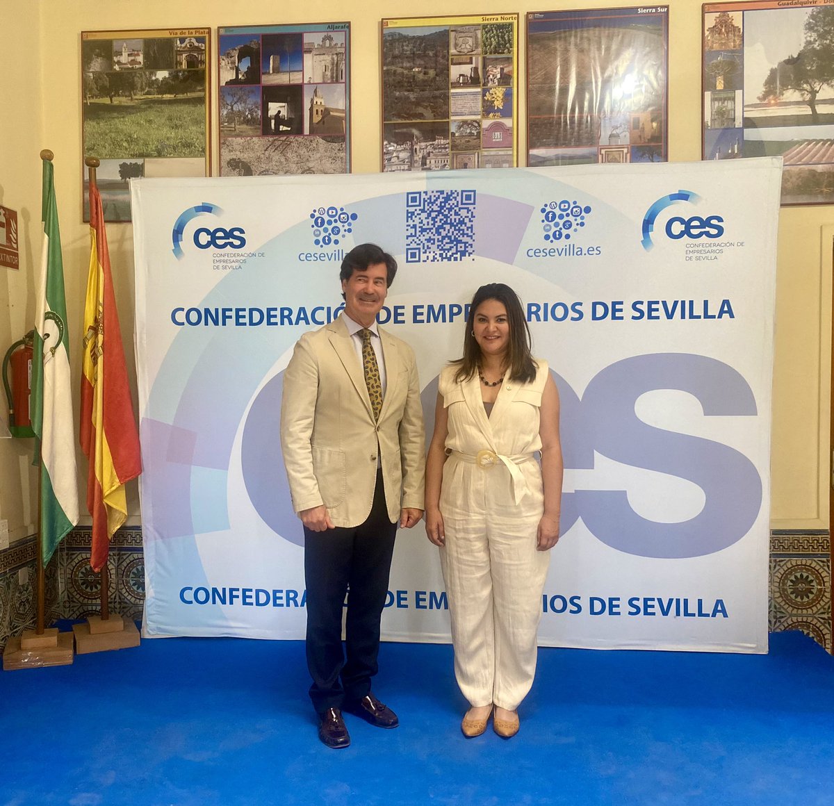 Empresas de Sevilla (@ces_sevilla) on Twitter photo 🇸🇻🇪🇸 El presidente de la <a href="/CES_Sevilla/">Empresas de Sevilla</a>, Miguel Rus, recibe a la viceministra de #ElSalvador, <a href="/cindyportal/">Cindy Mariella Portal</a>, en la 'Casa de las Empresas de #Sevilla' para hablar de oportunidades de #inversión y #negocios entre ambas regiones 🤝
@ConsulSevillaSV @EESAenEspana <a href="/EmbEsElSalvador/">Embajada de España en El Salvador 🇪🇸</a> 🇸🇻🇪🇸 El presidente de la <a href="/CES_Sevilla/">Empresas de Sevilla</a>, Miguel Rus, recibe a la viceministra de #ElSalvador, <a href="/cindyportal/">Cindy Mariella Portal</a>, en la 'Casa de las Empresas de #Sevilla' para hablar de oportunidades de #inversión y #negocios entre ambas regiones 🤝
@ConsulSevillaSV @EESAenEspana <a href="/EmbEsElSalvador/">Embajada de España en El Salvador 🇪🇸</a>