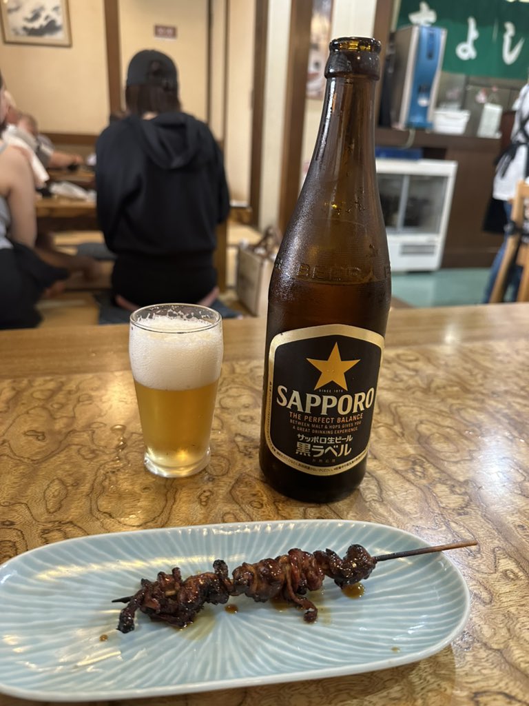 mikarinv2's tweet photo. 鹿児島で鰻
肝串も鰻重も美味しかった〜
#うなぎの末よし https://t.co/wG4jZZdLFx