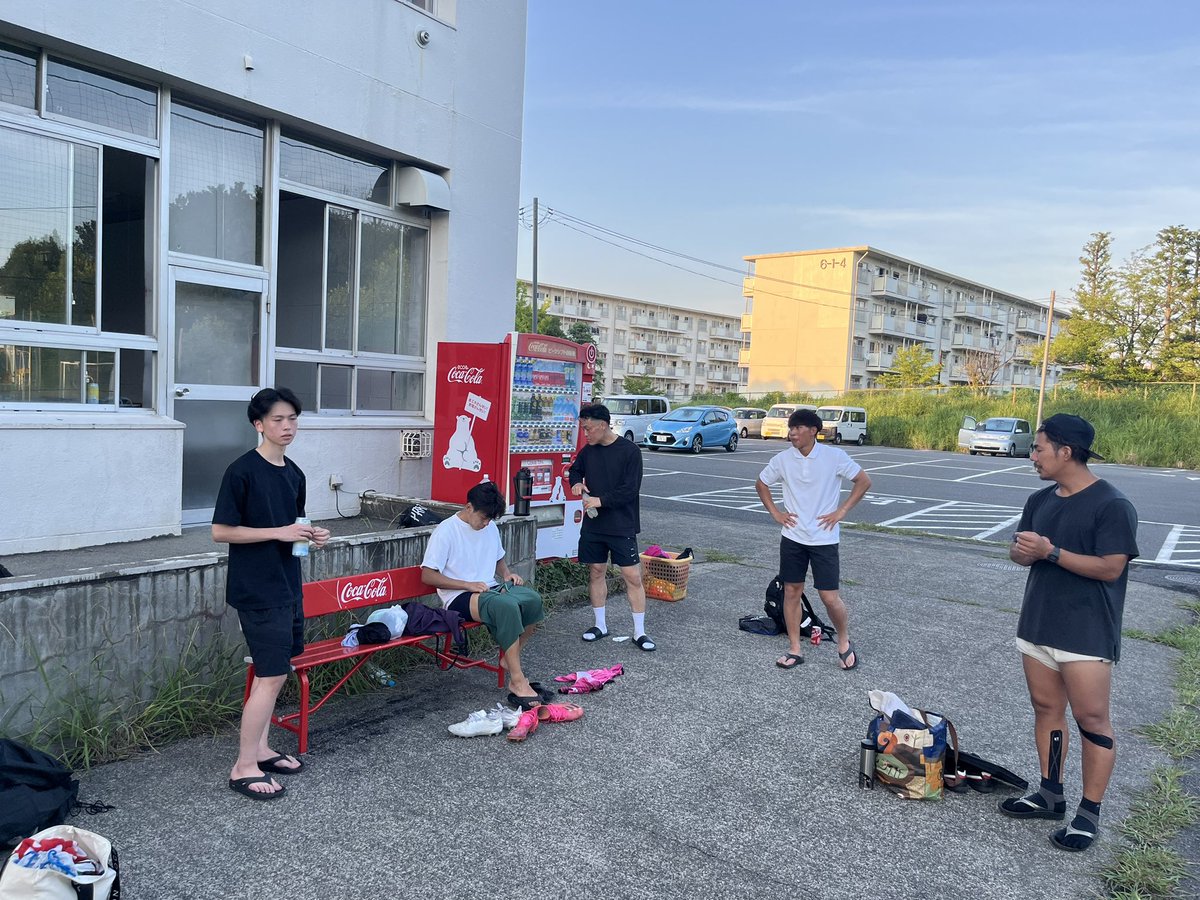 YKFC_'s tweet photo. 7月21日(日)
TRM
🆚Ringhio(県3)
40分2本
3-2/ 1-1 計4-3
ここ最近勝てていなかったので勝ちきれて良かったです。
練習試合後に紅白戦も楽しく課題も見つかりました。
対戦して頂いたRinghio様ありがとうございました。
#マネージャー募集
#YKFC
#神奈川県社会人サッカ https://t.co/7Pmcdm5Xjc